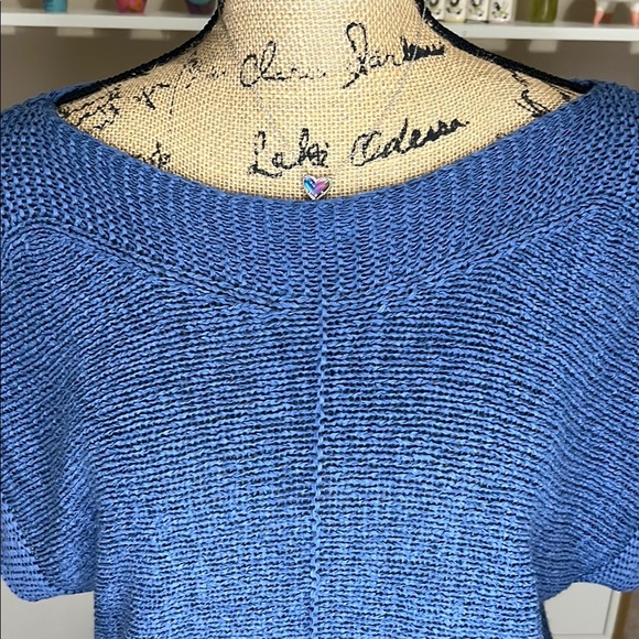 Cable & Gauge Women's Sleeveless Sweater - Picture 2 of 7